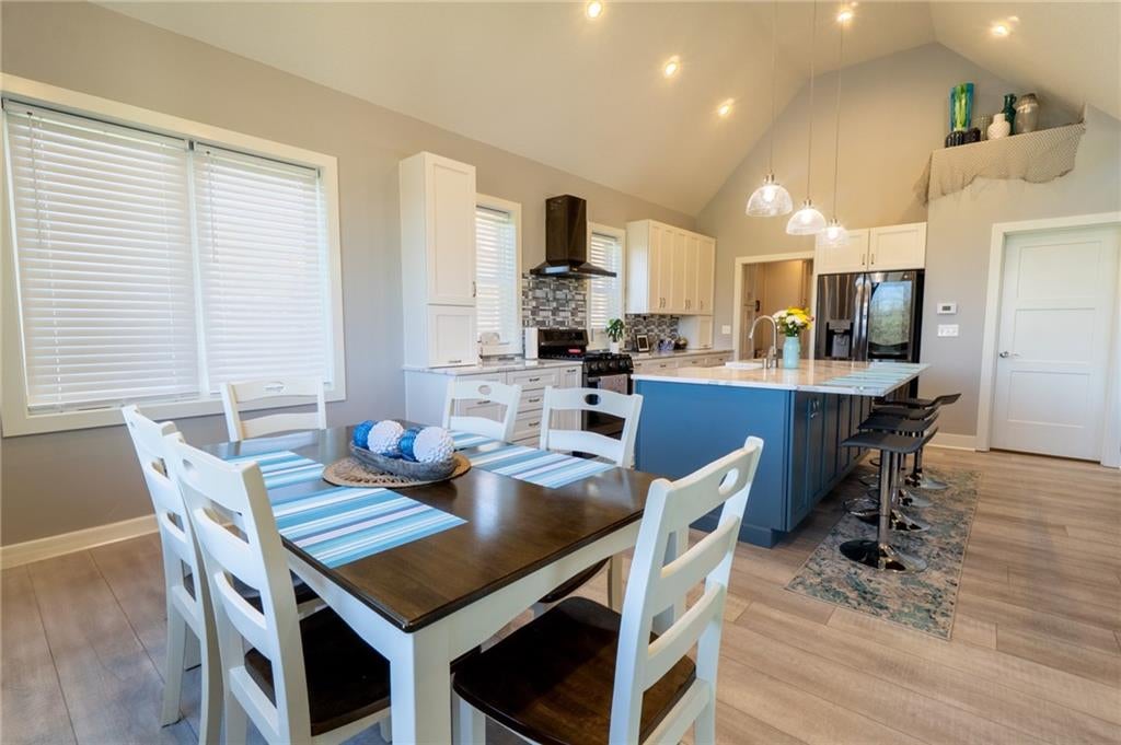 Altamont, Missouri, 64620, United States, 4 Bedrooms Bedrooms, ,4 BathroomsBathrooms,Residential,Active,1774004