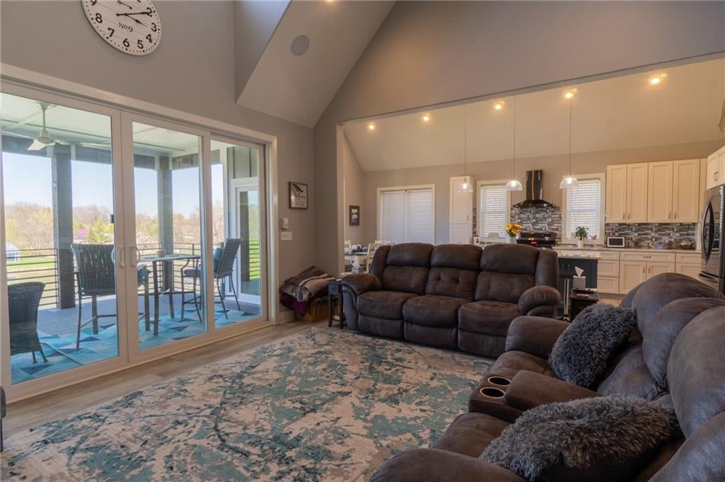 Altamont, Missouri, 64620, United States, 4 Bedrooms Bedrooms, ,4 BathroomsBathrooms,Residential,Active,1774004