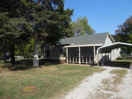 302 N 12TH ST, FREDONIA, KS 66736 - Image 1