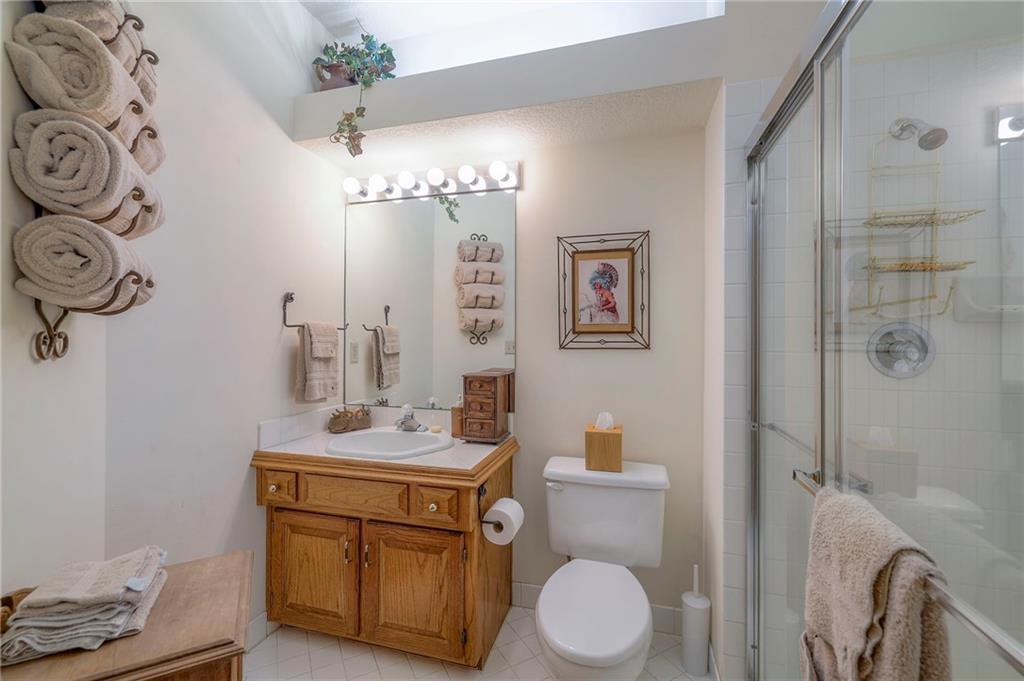 Kansas City, Missouri, 64114, United States, 5 Bedrooms Bedrooms, ,9 BathroomsBathrooms,Residential,Active,1929676