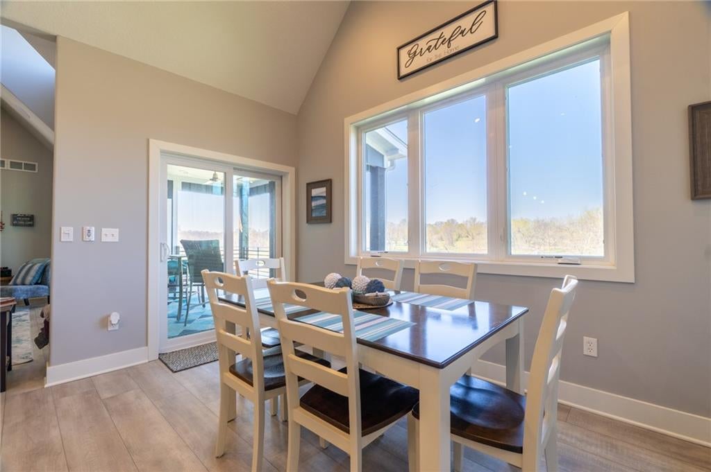 Altamont, Missouri, 64620, United States, 4 Bedrooms Bedrooms, ,4 BathroomsBathrooms,Residential,Active,1774004