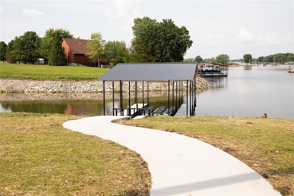 Altamont, Missouri, 64620, United States, 3 Bedrooms Bedrooms, ,3 BathroomsBathrooms,Residential,Active,1922653