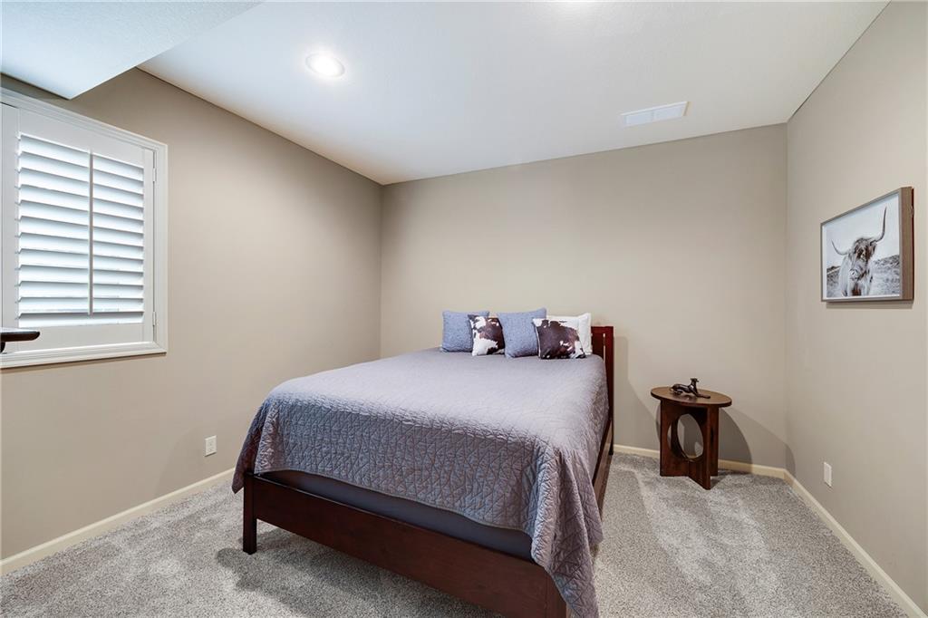 Loch Lloyd, Missouri, 64012, United States, 3 Bedrooms Bedrooms, ,4 BathroomsBathrooms,Residential,Active,1929453