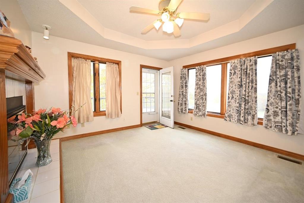 Weston, Missouri, 64098, United States, 4 Bedrooms Bedrooms, ,3 BathroomsBathrooms,Residential,Active,1989765