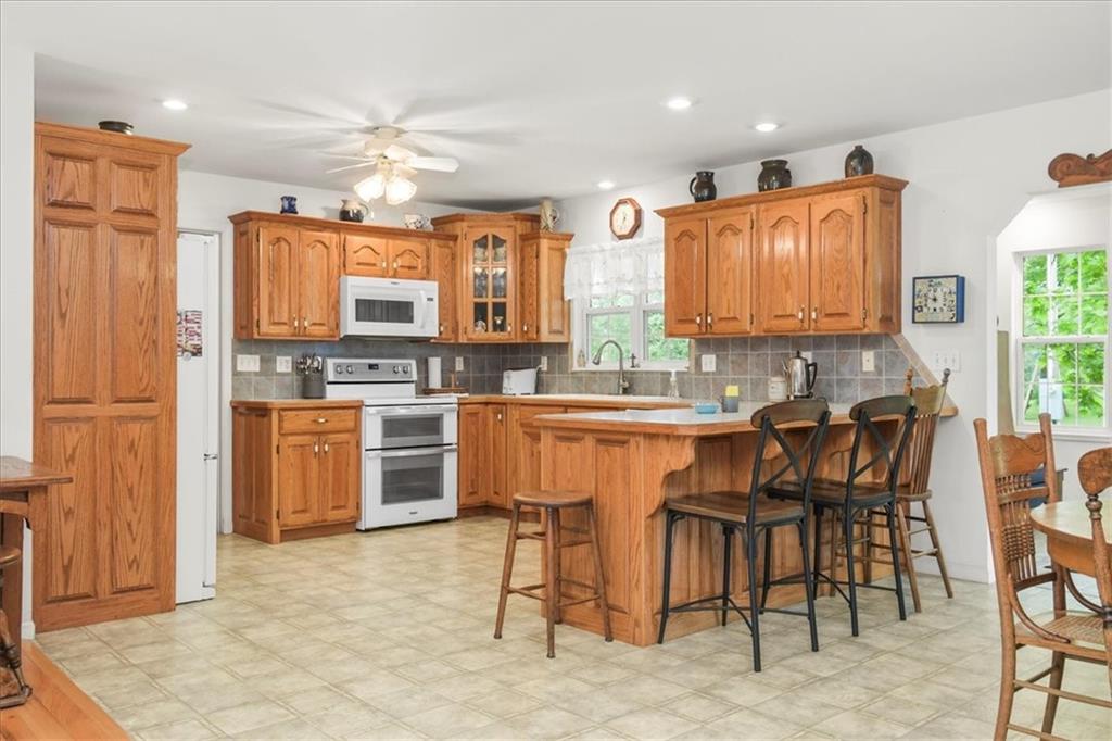 Macks Creek, Missouri, 65786, United States, 3 Bedrooms Bedrooms, ,3 BathroomsBathrooms,Residential,Active,1893234