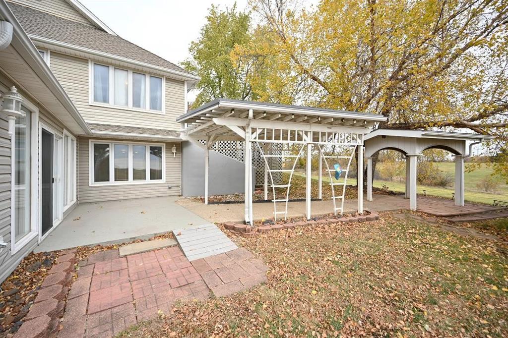 Weston, Missouri, 64098, United States, 4 Bedrooms Bedrooms, ,3 BathroomsBathrooms,Residential,Active,1989765