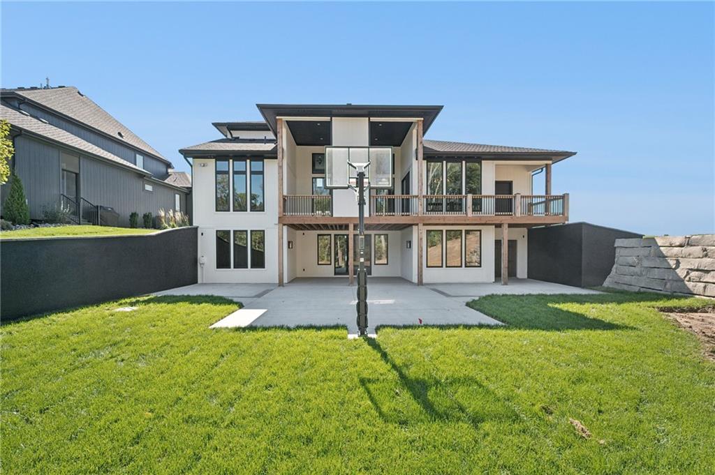 Riverside, Missouri, 64150, United States, 7 Bedrooms Bedrooms, ,6 BathroomsBathrooms,Residential,Active,1960175