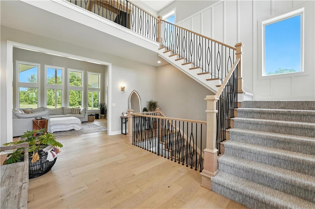 Liberty, Missouri, 64068, United States, 6 Bedrooms Bedrooms, ,5 BathroomsBathrooms,Residential,Active,1922515