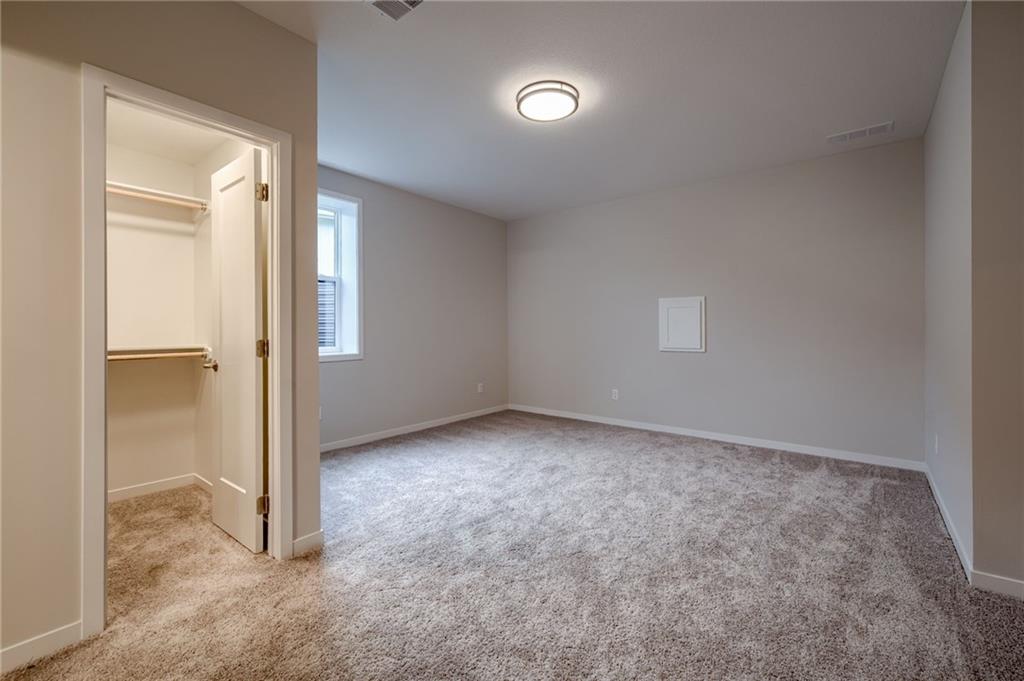 Riverside, Missouri, 64150, United States, 5 Bedrooms Bedrooms, ,4 BathroomsBathrooms,Residential,Active,1702789