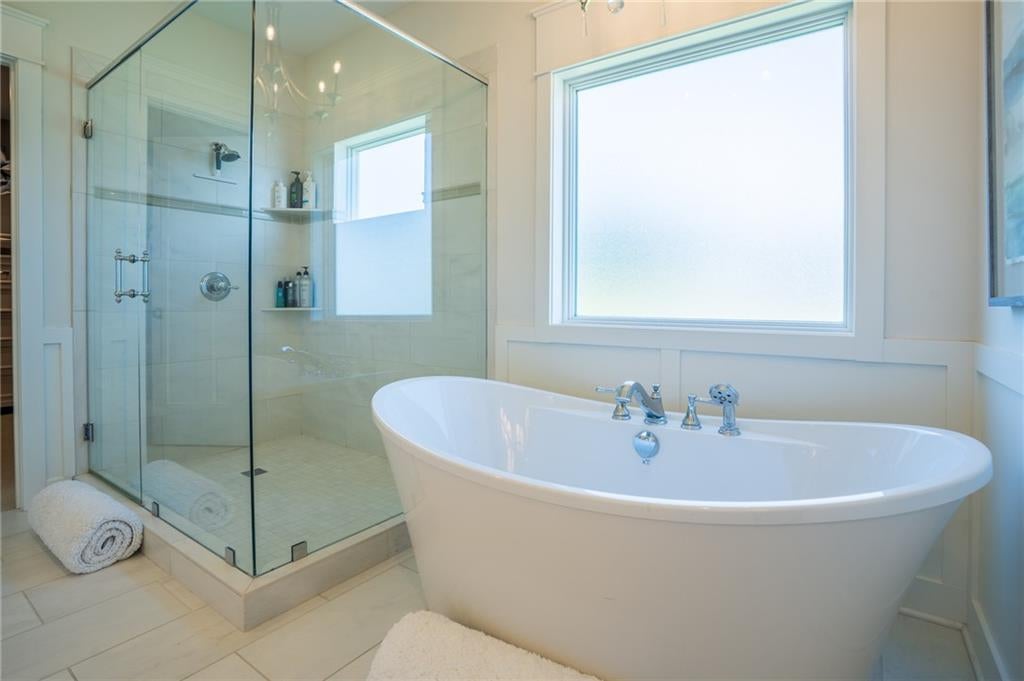 Altamont, Missouri, 64620, United States, 5 Bedrooms Bedrooms, ,5 BathroomsBathrooms,Residential,Active,1880022