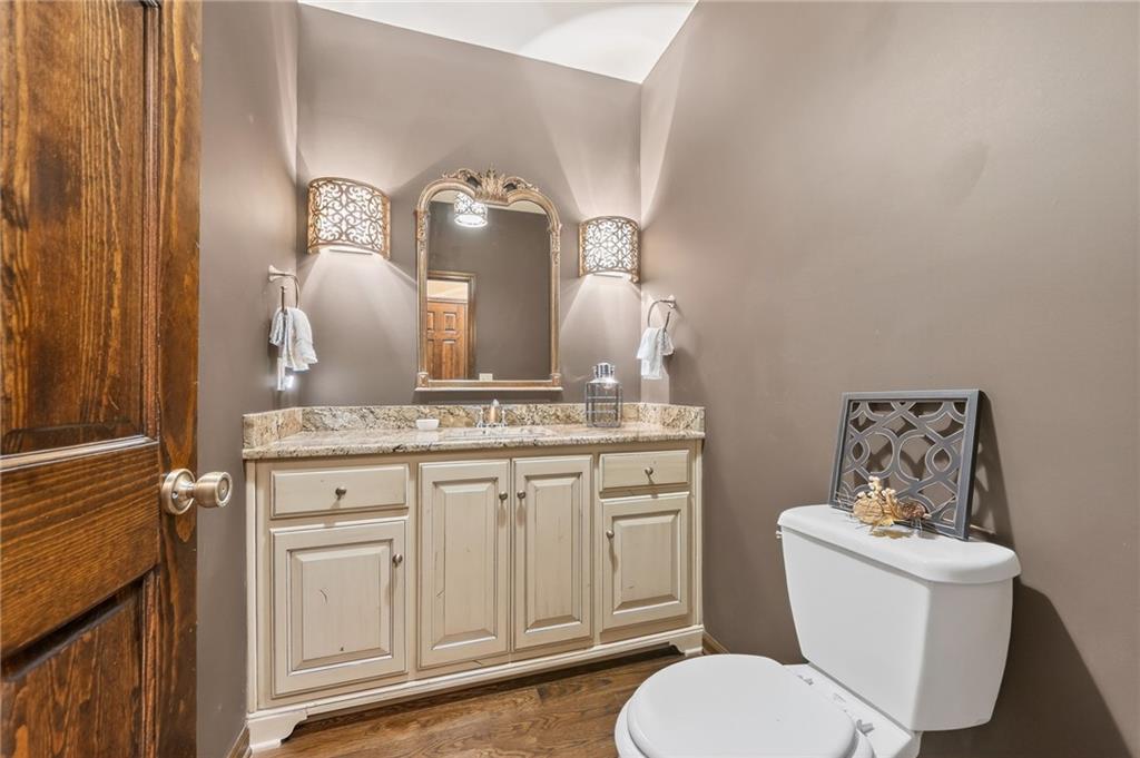 Liberty, Missouri, 64068, United States, 4 Bedrooms Bedrooms, ,7 BathroomsBathrooms,Residential,Active,1987271