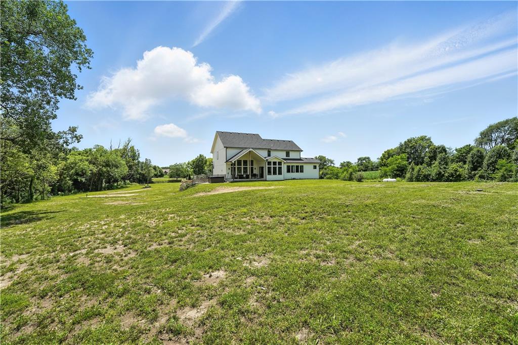 Liberty, Missouri, 64068, United States, 6 Bedrooms Bedrooms, ,5 BathroomsBathrooms,Residential,Active,1922515