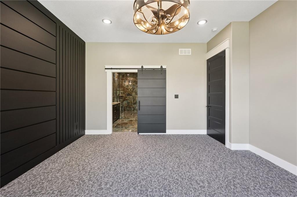 Riverside, Missouri, 64150, United States, 7 Bedrooms Bedrooms, ,6 BathroomsBathrooms,Residential,Active,1960175