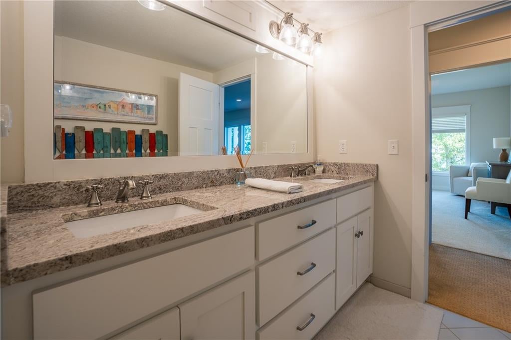 Altamont, Missouri, 64620, United States, 5 Bedrooms Bedrooms, ,5 BathroomsBathrooms,Residential,Active,1880022