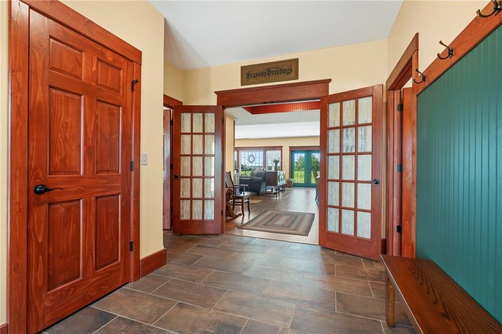 Gallatin, Missouri, 64640, United States, 5 Bedrooms Bedrooms, ,5 BathroomsBathrooms,Residential,Active,1953380