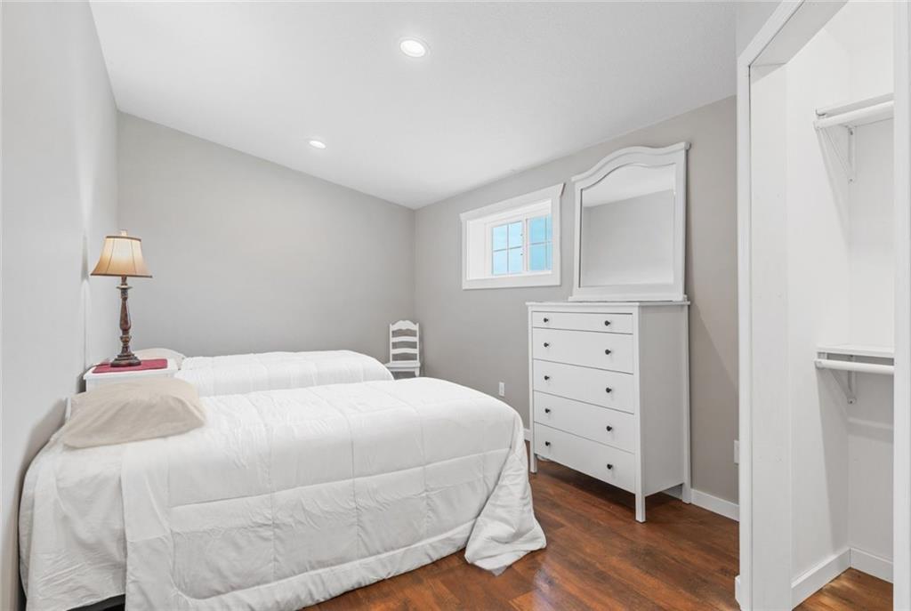 Gallatin, Missouri, 64640, United States, 5 Bedrooms Bedrooms, ,5 BathroomsBathrooms,Residential,Active,1953380