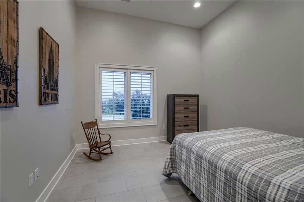 Riverside, Missouri, 64150, United States, 5 Bedrooms Bedrooms, ,5 BathroomsBathrooms,Residential,Active,1710739