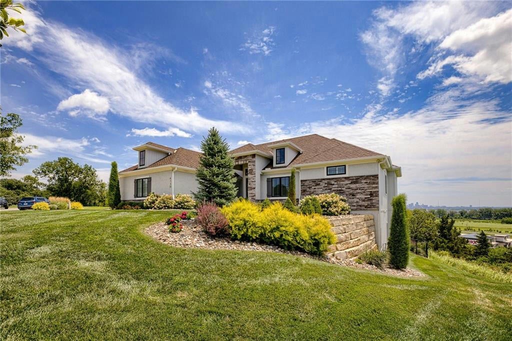 Riverside, Missouri, 64150, United States, 5 Bedrooms Bedrooms, ,5 BathroomsBathrooms,Residential,Active,1710739