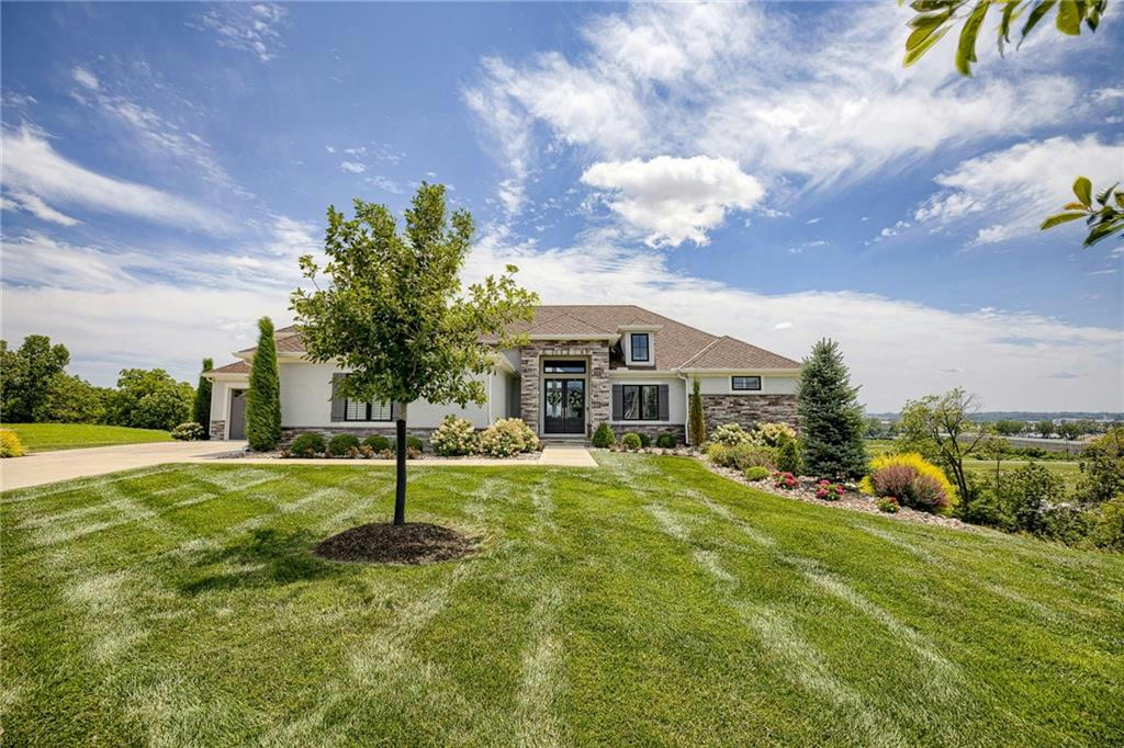 Riverside, Missouri, 64150, United States, 5 Bedrooms Bedrooms, ,5 BathroomsBathrooms,Residential,Active,1710739