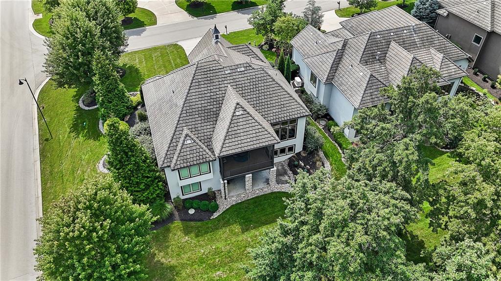 Loch Lloyd, Missouri, 64012, United States, 3 Bedrooms Bedrooms, ,4 BathroomsBathrooms,Residential,Active,1929453