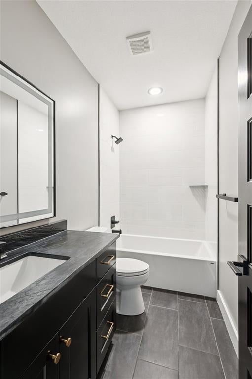 Riverside, Missouri, 64150, United States, 7 Bedrooms Bedrooms, ,6 BathroomsBathrooms,Residential,Active,1960175