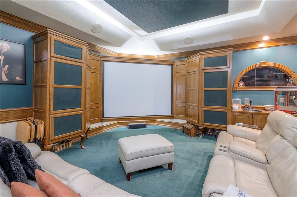 Kansas City, Missouri, 64114, United States, 5 Bedrooms Bedrooms, ,9 BathroomsBathrooms,Residential,Active,1929676