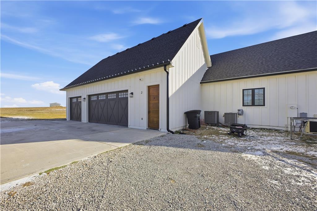 St Joseph, Missouri, 64507, United States, 5 Bedrooms Bedrooms, ,5 BathroomsBathrooms,Residential,Active,2007340