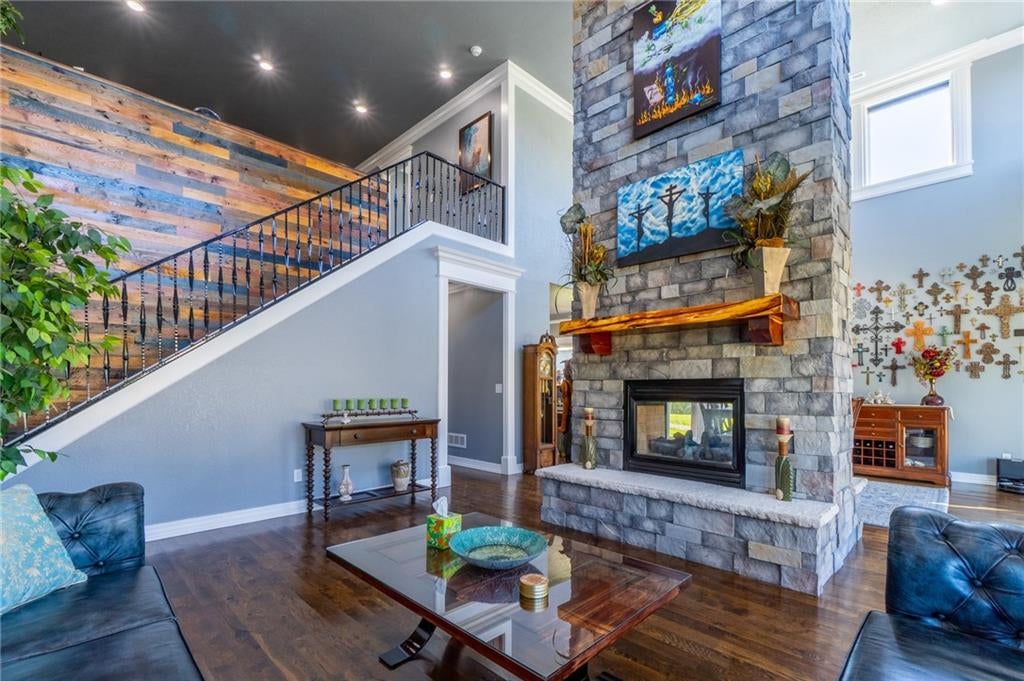 Cameron, Missouri, 64429, United States, 3 Bedrooms Bedrooms, ,3 BathroomsBathrooms,Residential,Active,1764473