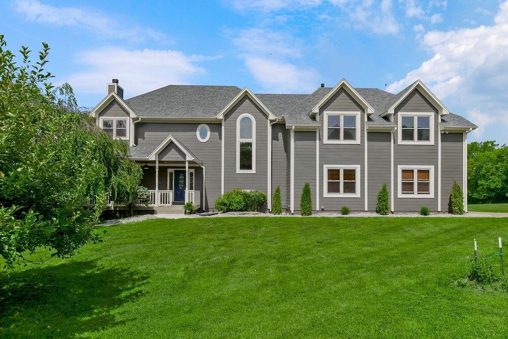 Grandview, Missouri, 64030, United States, 8 Bedrooms Bedrooms, ,5 BathroomsBathrooms,Residential,Active,1892623