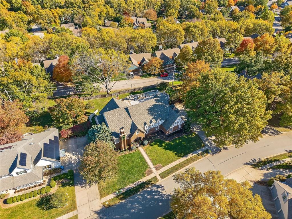 Liberty, Missouri, 64068, United States, 4 Bedrooms Bedrooms, ,7 BathroomsBathrooms,Residential,Active,1987271