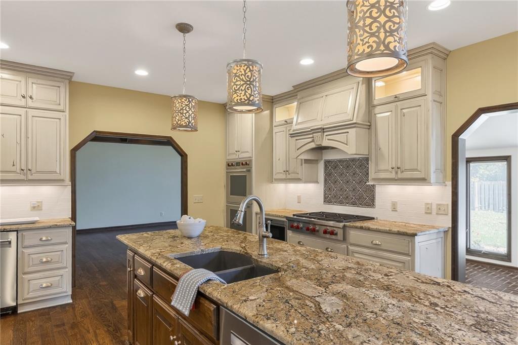 Liberty, Missouri, 64068, United States, 4 Bedrooms Bedrooms, ,7 BathroomsBathrooms,Residential,Active,1987271