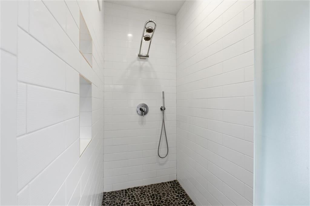 Kansas City, Missouri, 64108, United States, 2 Bedrooms Bedrooms, ,3 BathroomsBathrooms,Residential,Active,1988723