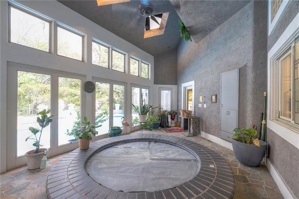 Kansas City, Missouri, 64114, United States, 5 Bedrooms Bedrooms, ,9 BathroomsBathrooms,Residential,Active,1929676