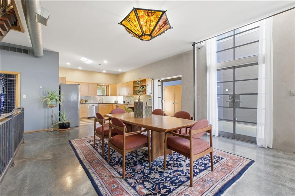 Kansas City, Missouri, 64108, United States, 2 Bedrooms Bedrooms, ,3 BathroomsBathrooms,Residential,Active,1988723