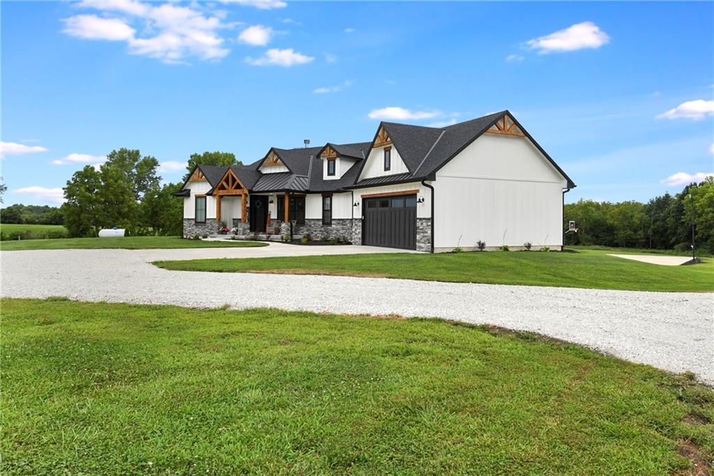 Odessa, Missouri, 64076, United States, 4 Bedrooms Bedrooms, ,4 BathroomsBathrooms,Residential,Active,1914840