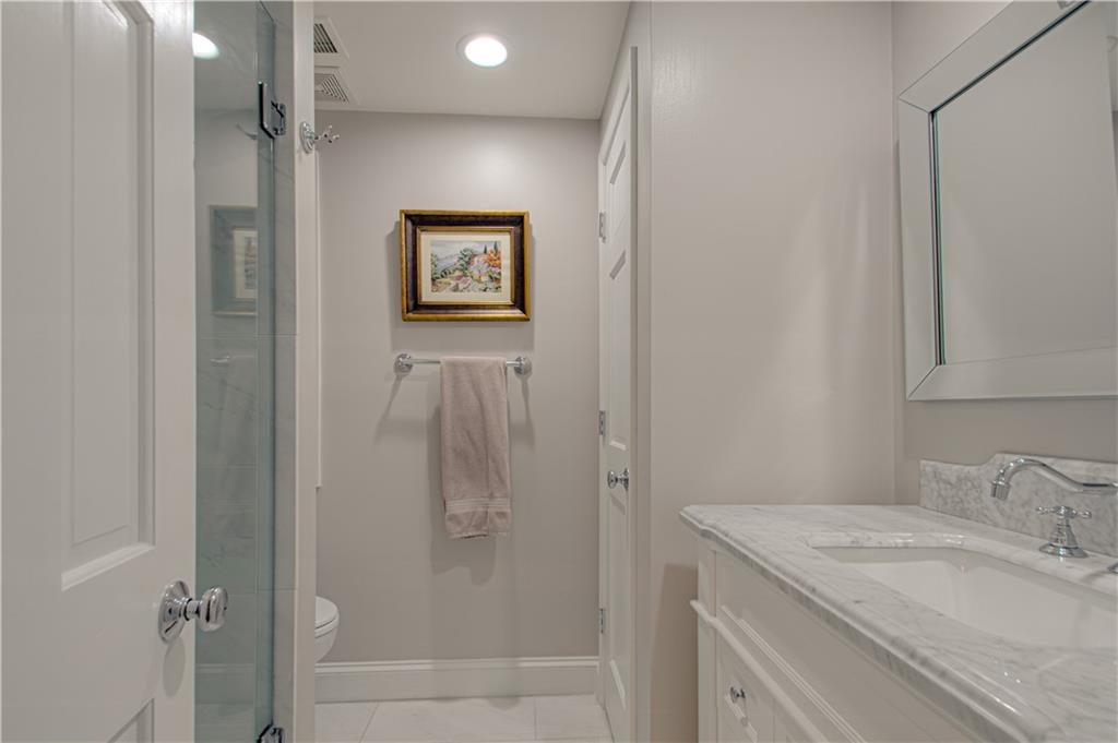 Prairie Village, Kansas, 66208, United States, 4 Bedrooms Bedrooms, ,4 BathroomsBathrooms,Residential,Active,1944109