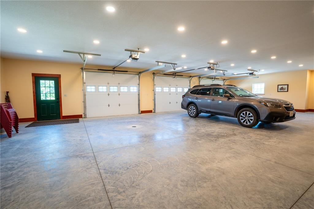 Gallatin, Missouri, 64640, United States, 5 Bedrooms Bedrooms, ,5 BathroomsBathrooms,Residential,Active,1953380