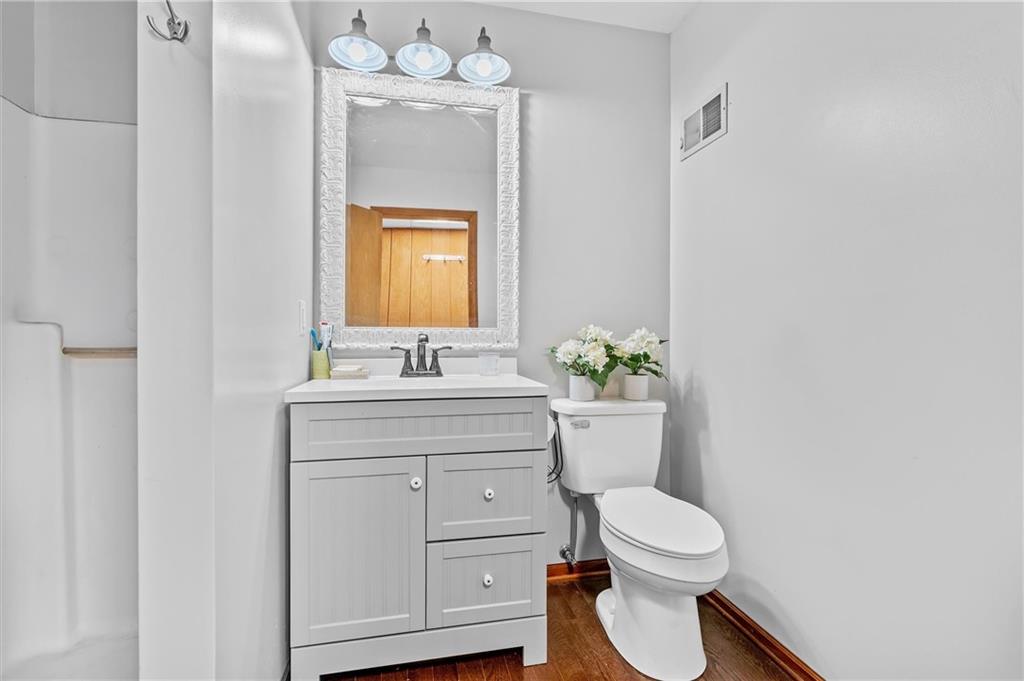 Kearney, Missouri, 64060, United States, 4 Bedrooms Bedrooms, ,5 BathroomsBathrooms,Residential,Active,1963266