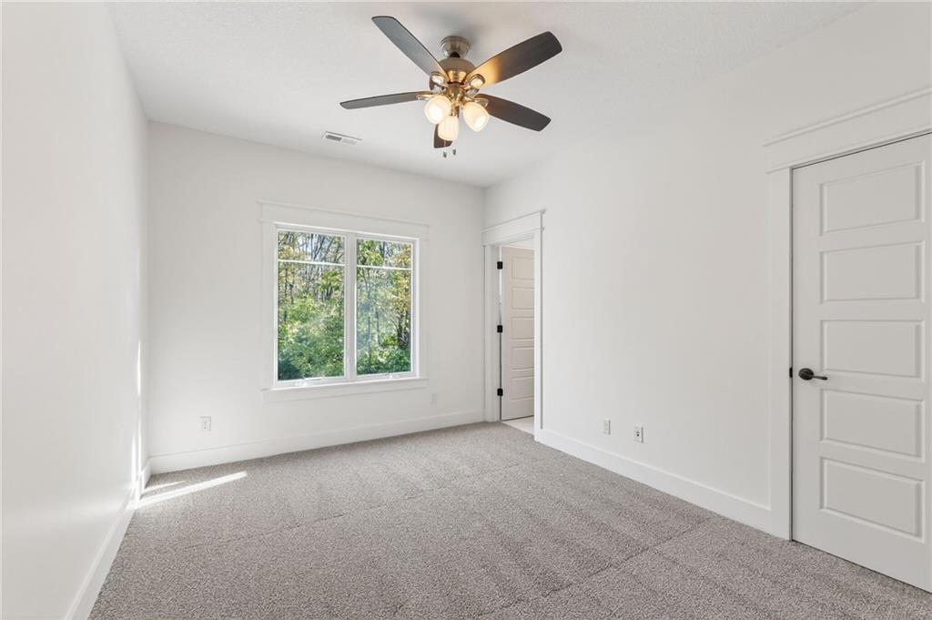 Parkville, Missouri, 64152, United States, 4 Bedrooms Bedrooms, ,5 BathroomsBathrooms,Residential,Active,1987258