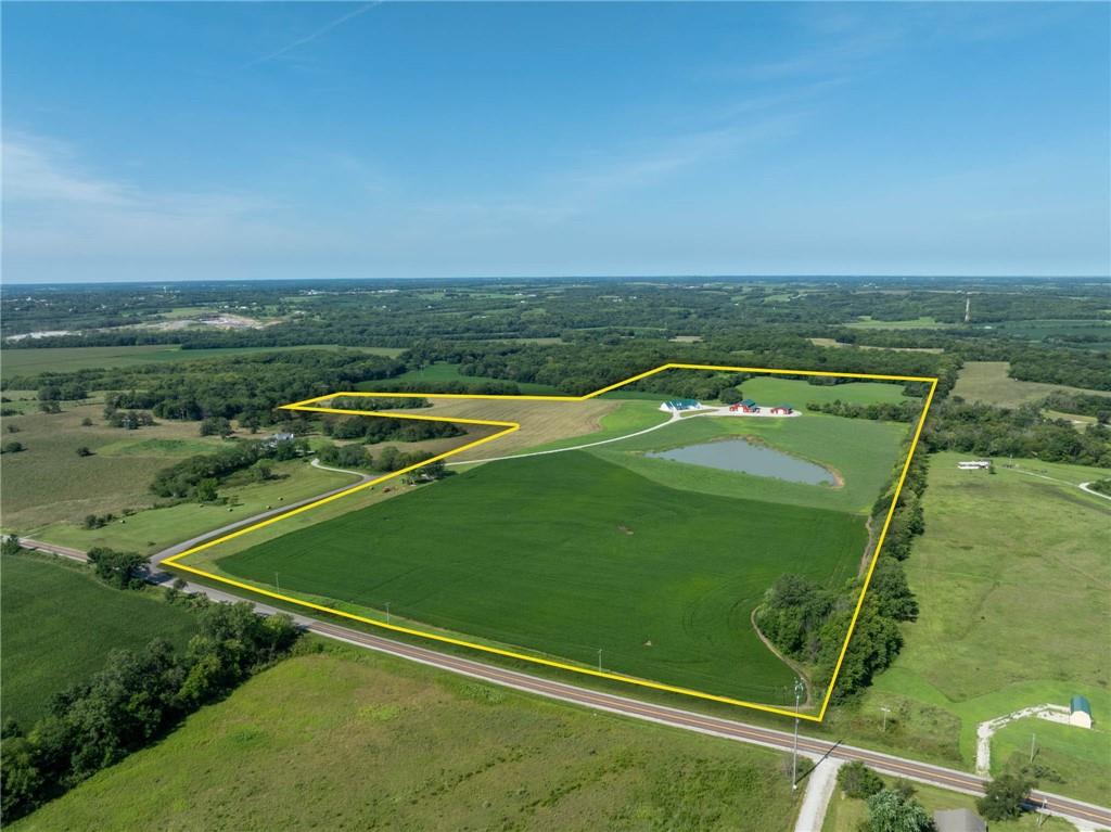 Gallatin, Missouri, 64640, United States, 5 Bedrooms Bedrooms, ,5 BathroomsBathrooms,Residential,Active,1953380