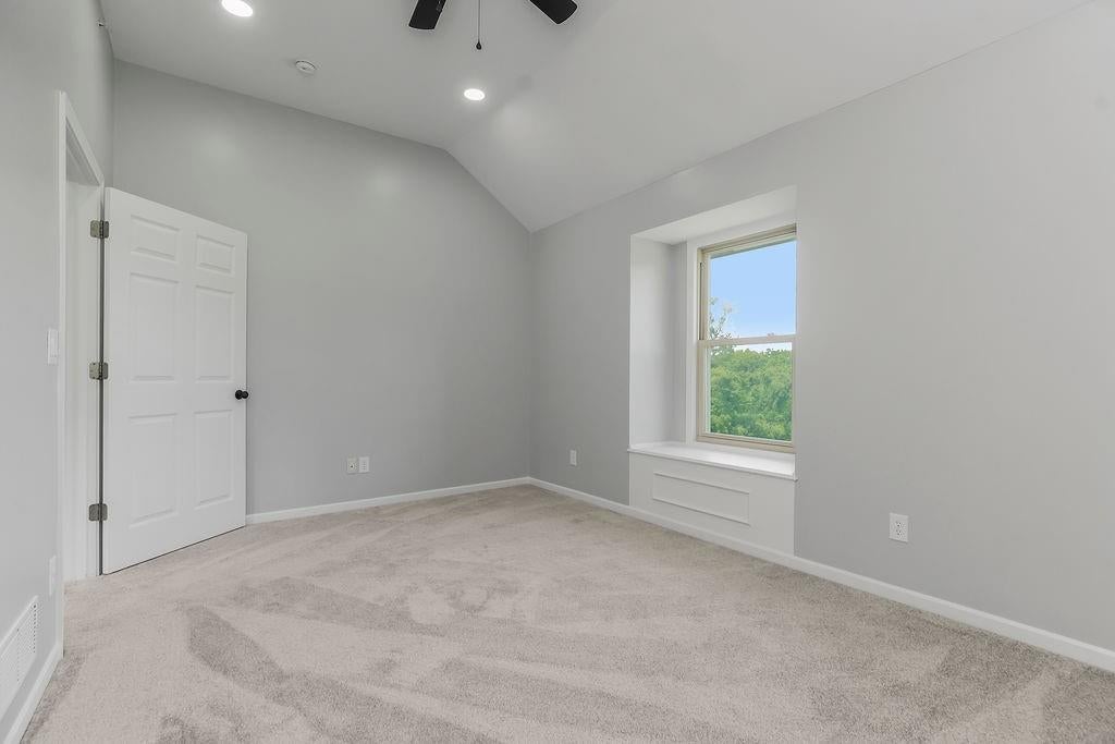 Grandview, Missouri, 64030, United States, 8 Bedrooms Bedrooms, ,5 BathroomsBathrooms,Residential,Active,1892623