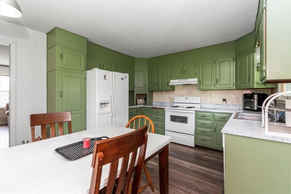 Macks Creek, Missouri, 65786, United States, 3 Bedrooms Bedrooms, ,3 BathroomsBathrooms,Residential,Active,1893234