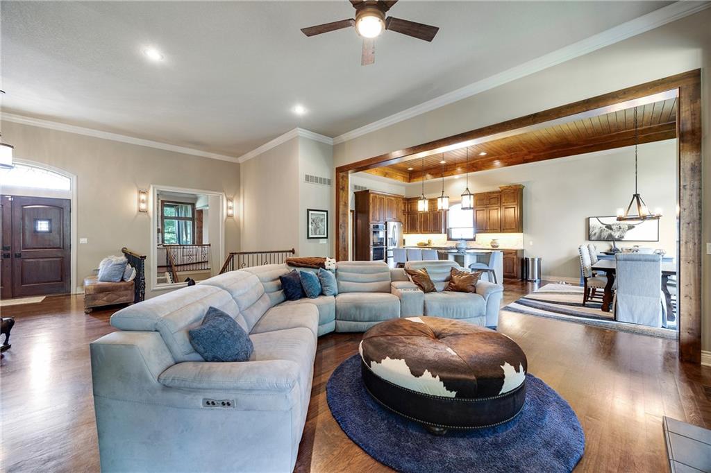 Loch Lloyd, Missouri, 64012, United States, 3 Bedrooms Bedrooms, ,4 BathroomsBathrooms,Residential,Active,1929453