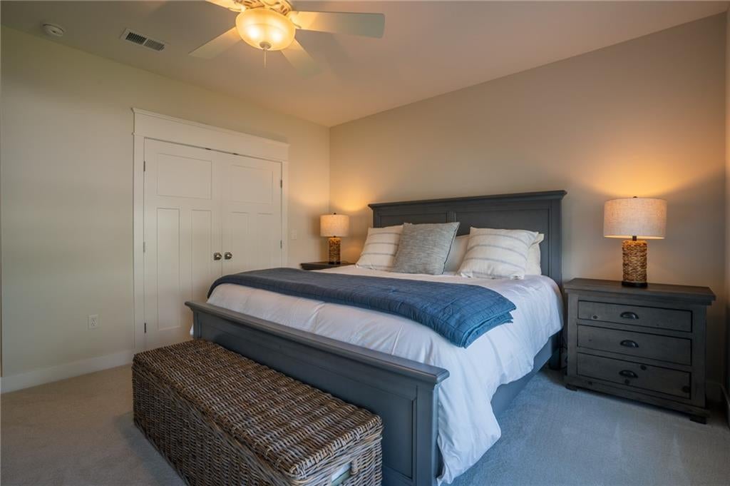 Altamont, Missouri, 64620, United States, 5 Bedrooms Bedrooms, ,5 BathroomsBathrooms,Residential,Active,1880022