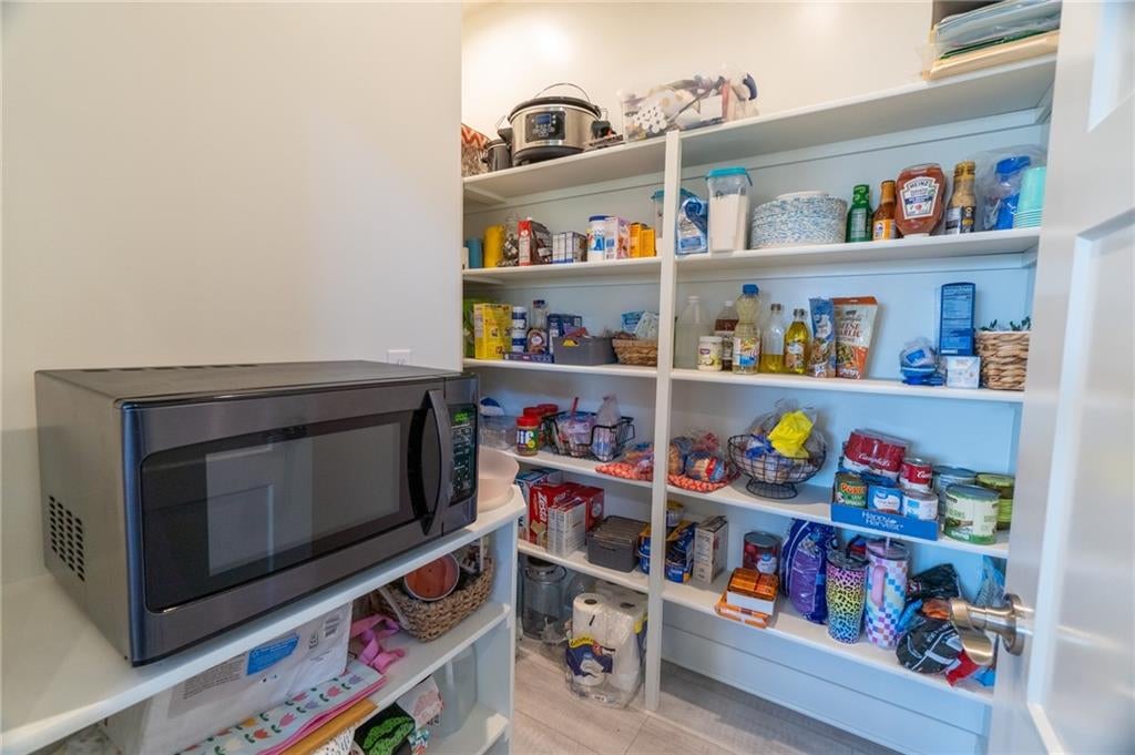 Altamont, Missouri, 64620, United States, 4 Bedrooms Bedrooms, ,4 BathroomsBathrooms,Residential,Active,1774004