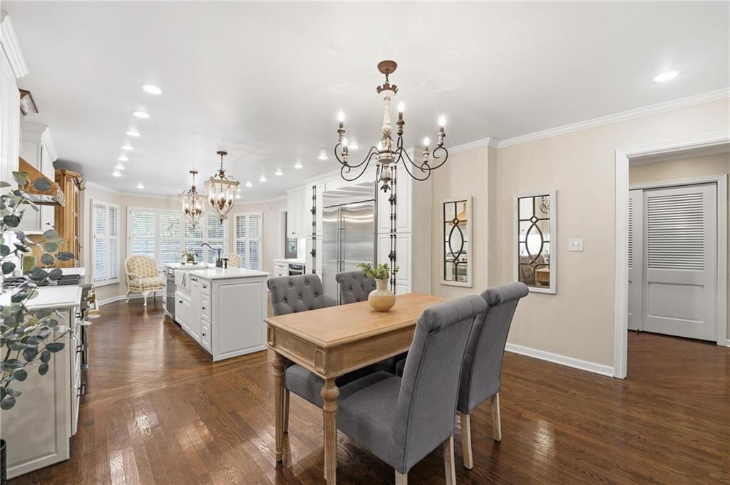 Kansas City, Missouri, 64113, United States, 3 Bedrooms Bedrooms, ,3 BathroomsBathrooms,Residential,Active,1987240