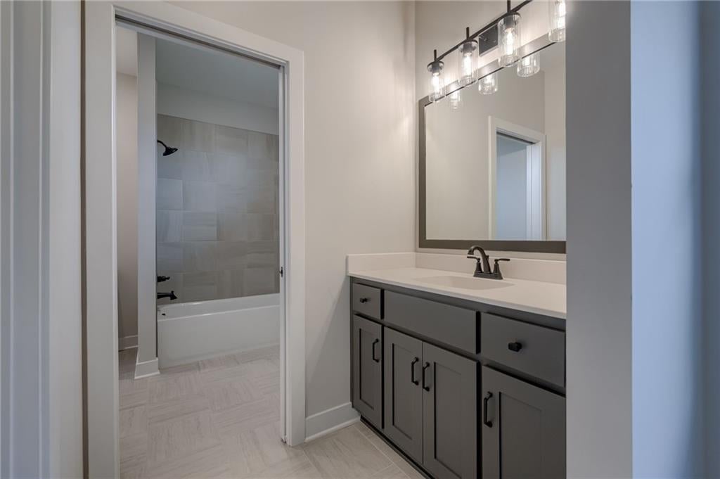 Riverside, Missouri, 64150, United States, 5 Bedrooms Bedrooms, ,4 BathroomsBathrooms,Residential,Active,1702789