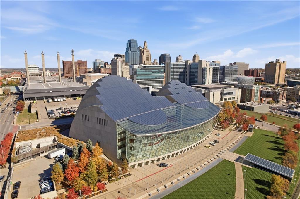 Kansas City, Missouri, 64108, United States, 2 Bedrooms Bedrooms, ,3 BathroomsBathrooms,Residential,Active,1988723