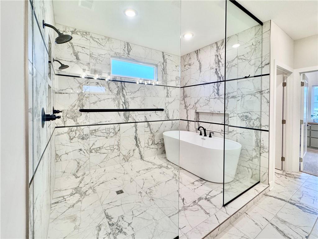 Riverside, Missouri, 64150, United States, 5 Bedrooms Bedrooms, ,4 BathroomsBathrooms,Residential,Active,1702789