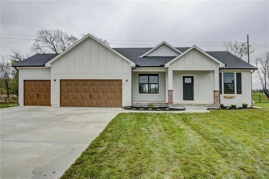 9797 METROPOLITAN CIRCLE, EDWARDSVILLE, KS 66111, photo 1 of 28